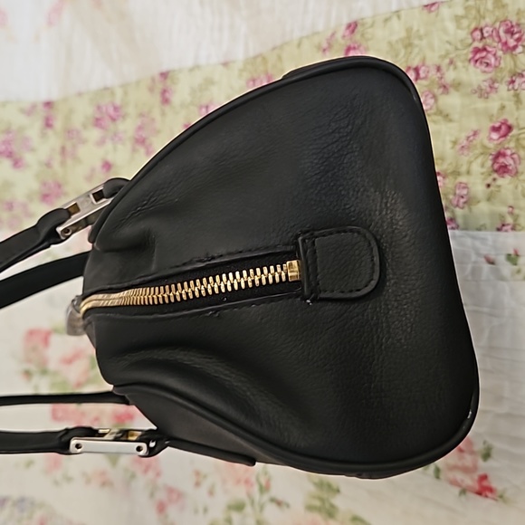 MCM Refurbished Matte Black Leather Boston Bag - Picture 7 of 11